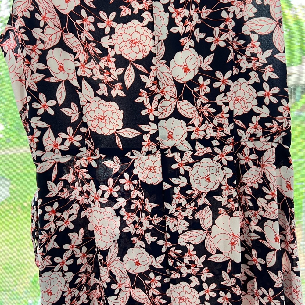 Banana Republic Pink Floral Dress on Navy - Picture 4 of 10